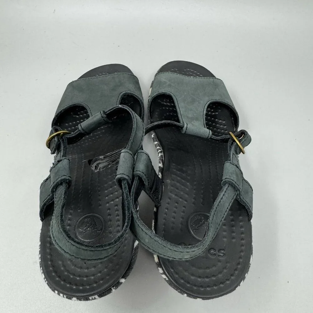 Crocs Leigh Womens Sz 8 Ikat Wedge Heel Leather Sandals Black White Ankle Strap